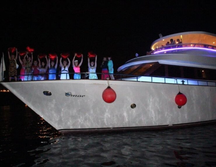 3-fantazia-dinner-cruise-in-sharm-el-sheikh-1651564239
